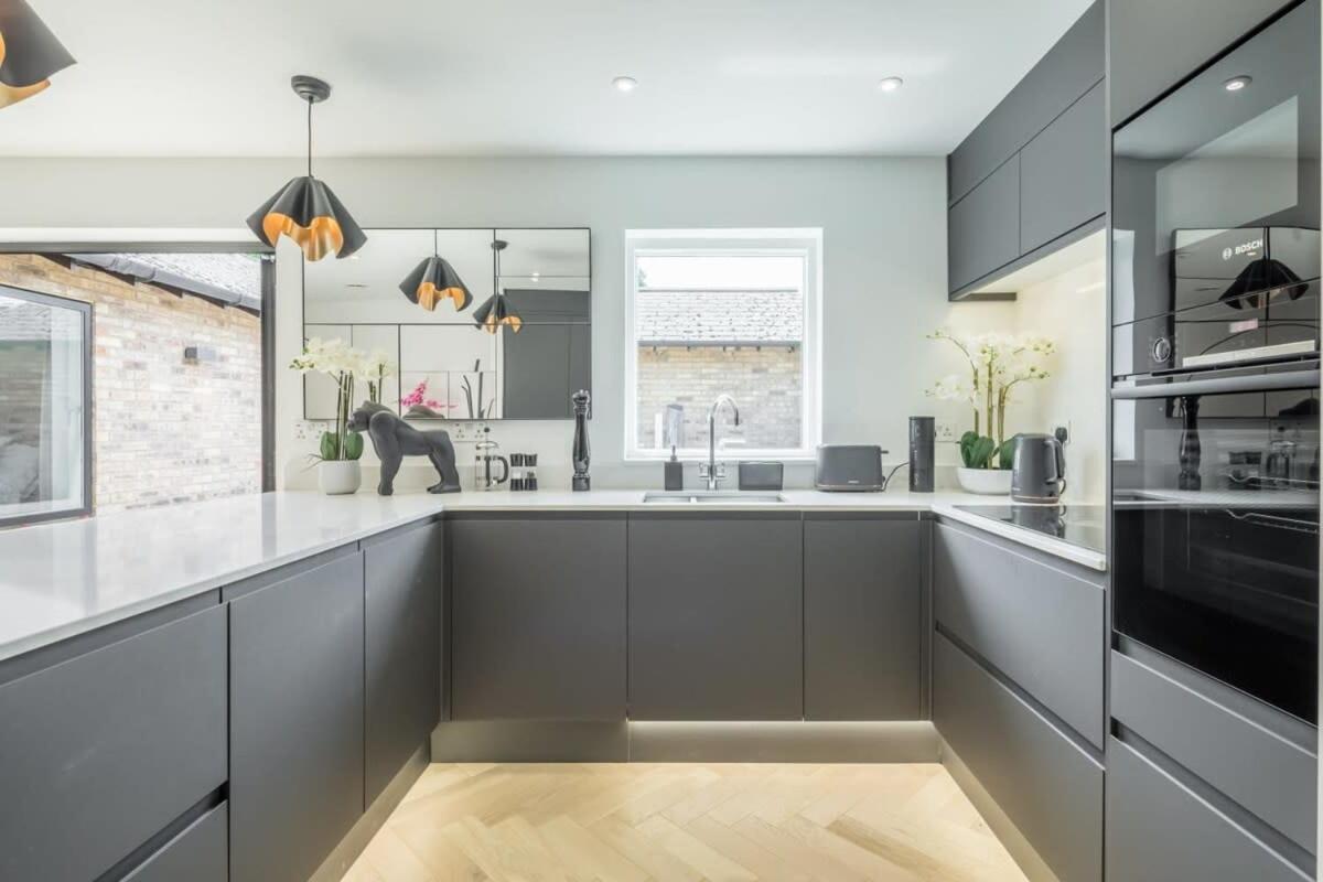 Luxury 2 Bedroom With Ac And Parking *