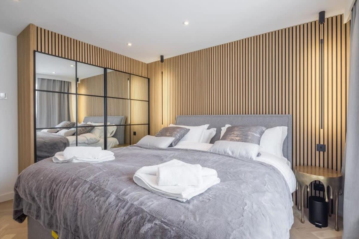 Luxury 2 Bedroom With Ac And Parking Holiday home